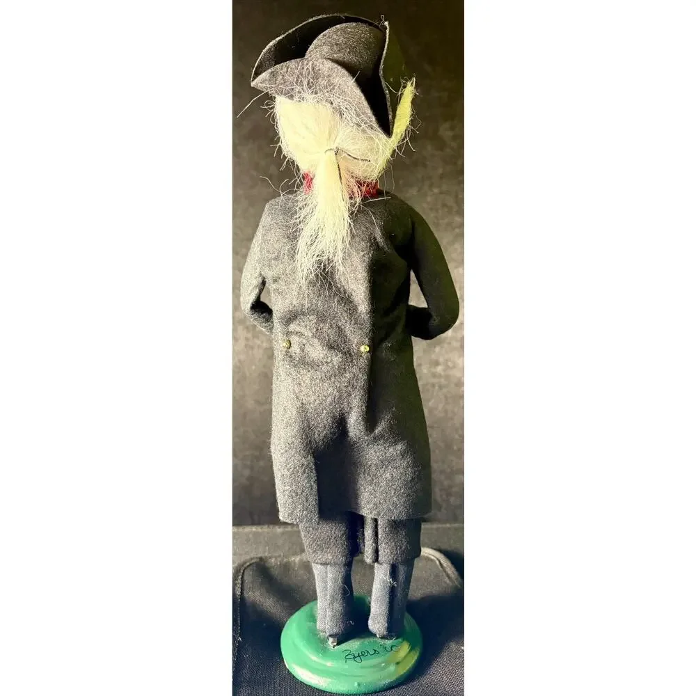 Byers Choice 2000 Exclusive Williamsburg Elderly Man Signed Byers